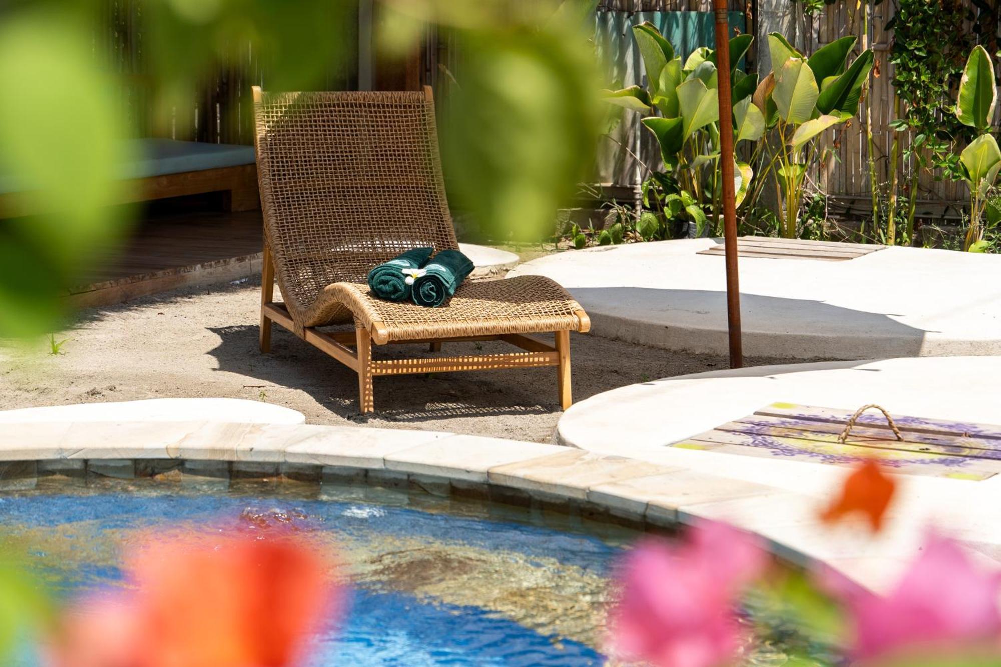 Mandala Beach Healing Rooms Gili Air Esterno foto