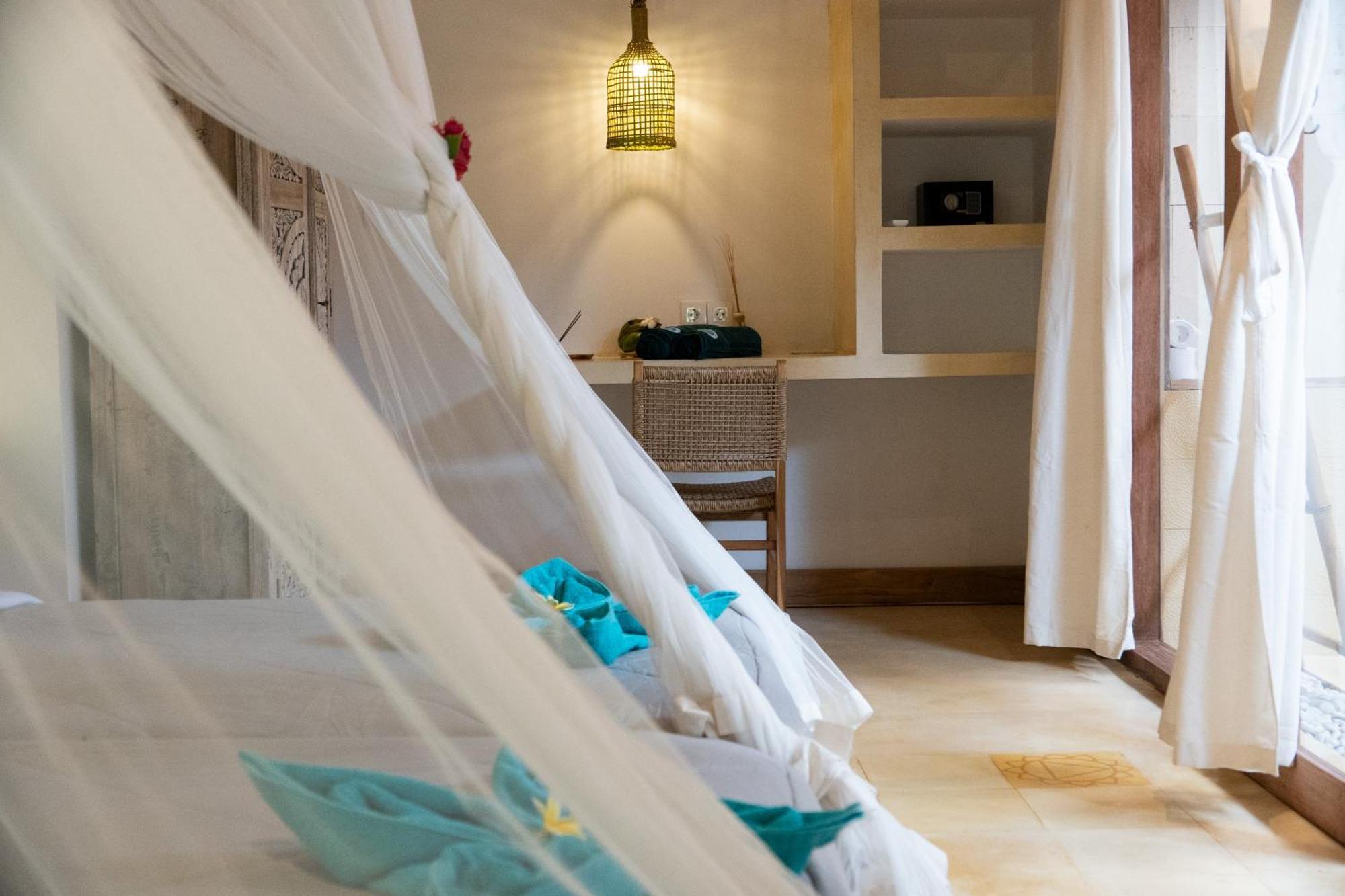 Mandala Beach Healing Rooms Gili Air Esterno foto
