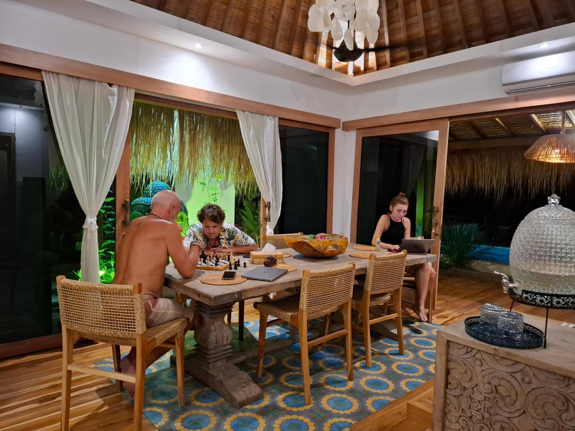 Mandala Beach Healing Rooms Gili Air Esterno foto