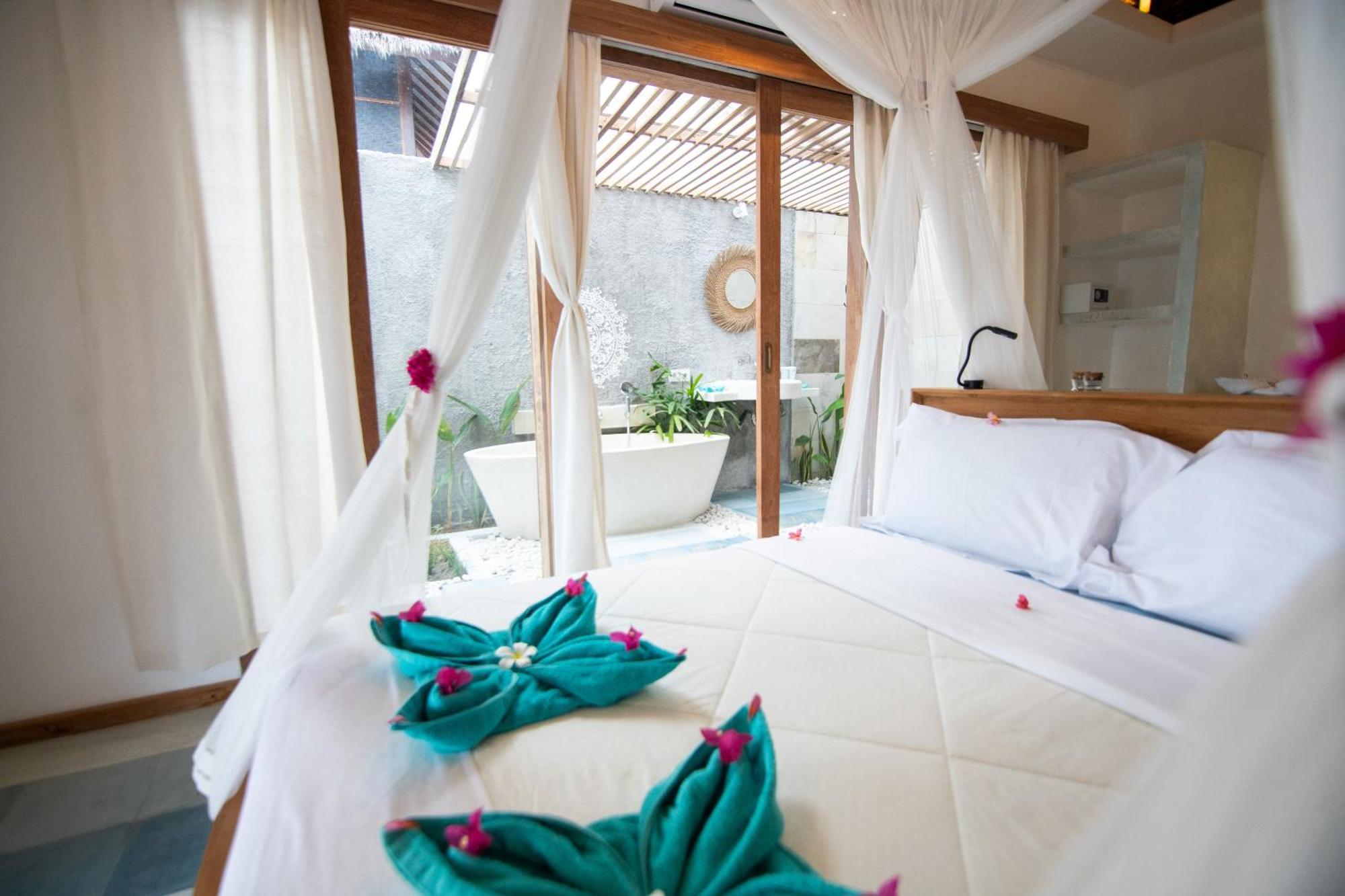 Mandala Beach Healing Rooms Gili Air Esterno foto