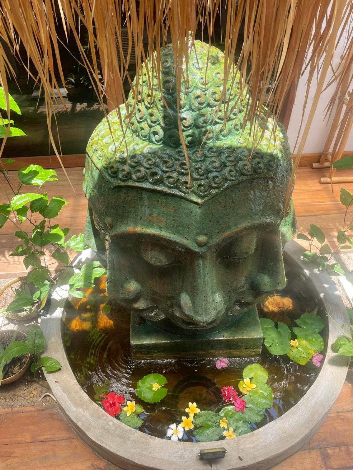 Mandala Beach Healing Rooms Gili Air Esterno foto